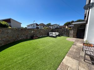 Photo 17- click for photo gallery